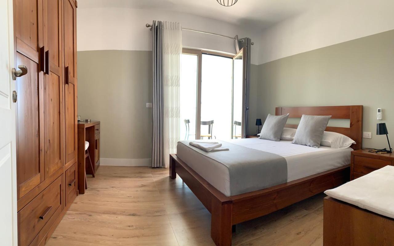 Vila 8 Hotel ฮีมาเรอ ภายนอก รูปภาพ
