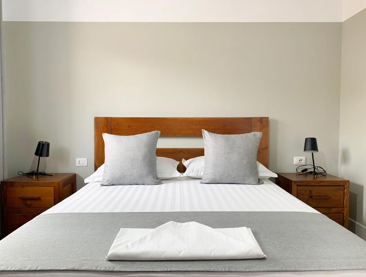 Vila 8 Hotel ฮีมาเรอ ภายนอก รูปภาพ